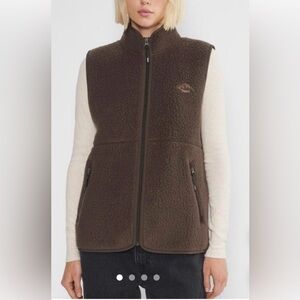 Aritzia TNA Brown Fleece Vest